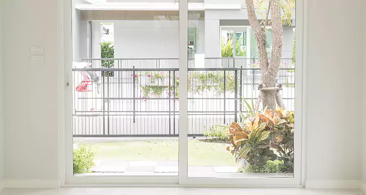 Balcony Screen Door Repair in Dania Beach, FL