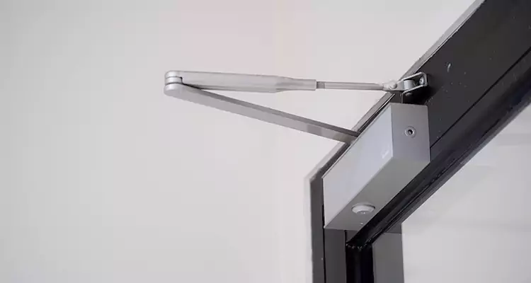 Screen Door Closer Repair in Dania Beach, FL
