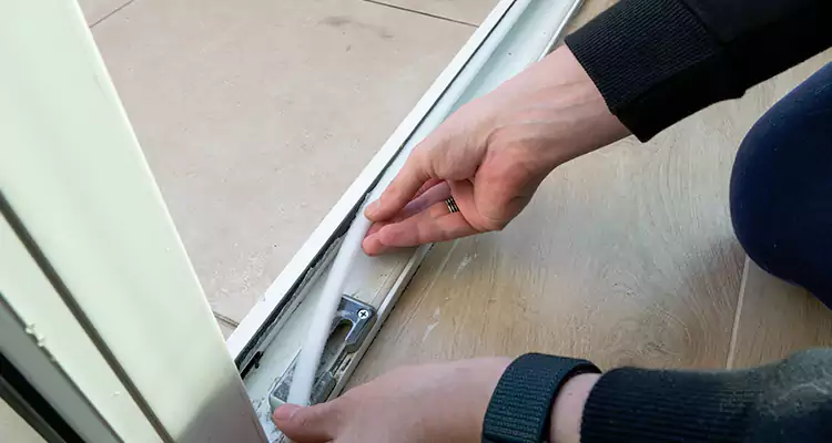 Garage Door Off Track Repair in Dania Beach, FL