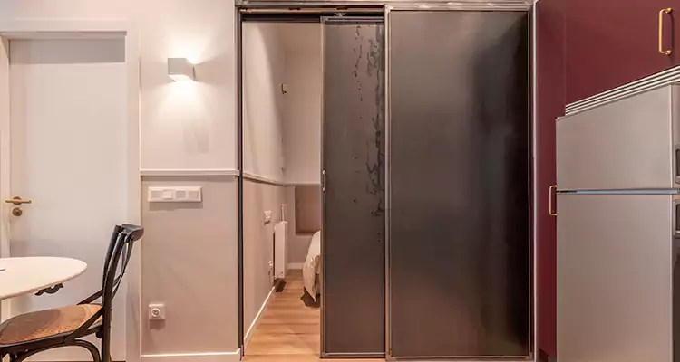 We Fix Closet Sliding Door in Dania Beach, FL