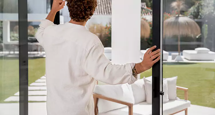Fix Backyard Sliding Door Hard To Operate in Dania Beach, FL